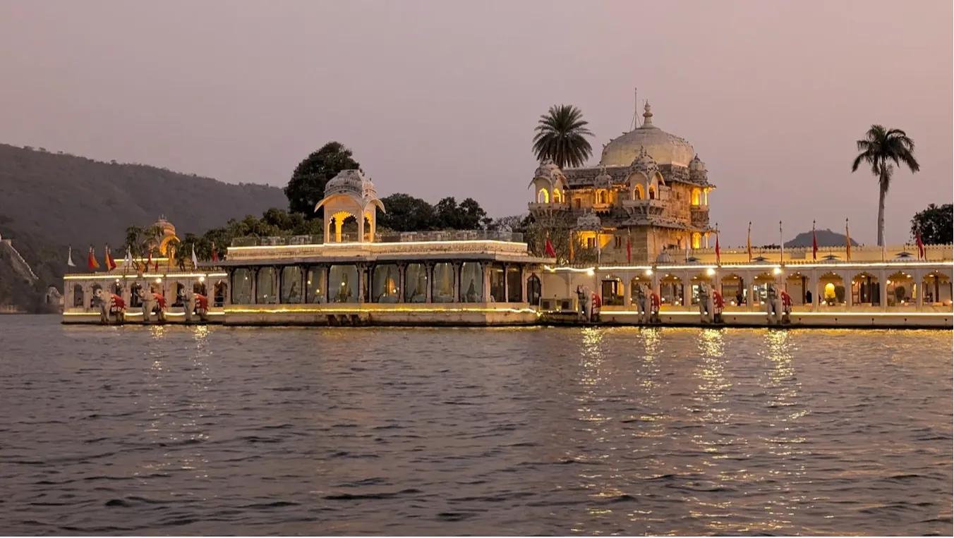 Jagmandir Island Palace